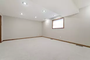 954 Chippewa Dr, Crown Point, IN 46307 - Photo 20