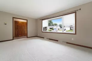 954 Chippewa Dr, Crown Point, IN 46307 - Photo 10