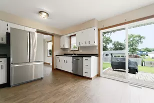 954 Chippewa Dr, Crown Point, IN 46307 - Photo 8