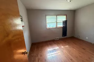 5622 Wegg Ave, East Chicago, IN 46312 - Photo 8