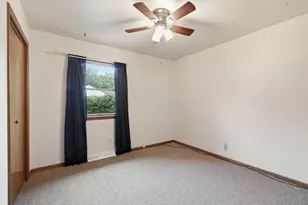 807 21st St SW, Demotte, IN 46310 - Photo 16