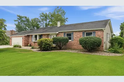 807 21st Street SW, Demotte, IN 46310 - Photo 1