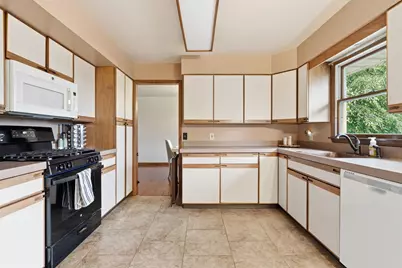 807 21st Street SW, Demotte, IN 46310 - Photo 8