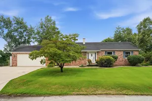 807 21st St SW, Demotte, IN 46310 - Photo 2