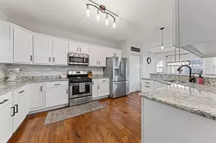 1426 Gates Dr, Schererville, IN 46375 - Photo 6
