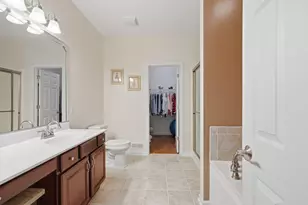 8789 Forest Glen Ct, Saint John, IN 46373 - Photo 12