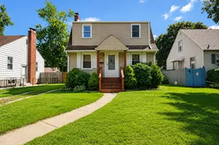 914 E 176th St, Hammond, IN 46324 - Photo 1