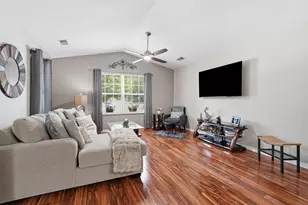 1056 N Harvey St, Griffith, IN 46319 - Photo 4