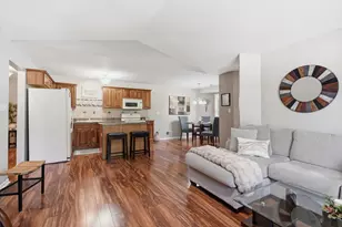 1056 N Harvey St, Griffith, IN 46319 - Photo 6