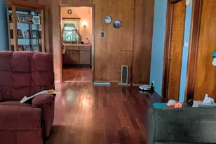 696 Water St, Hobart, IN 46342 - Photo 4