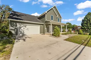 1419 2nd St, La Porte, IN 46350 - Photo 2