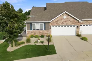 2315 Legend Cir, Chesterton, IN 46304 - Photo 2