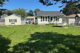 1107 State St, Hobart, IN 46342 - Photo 2