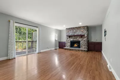 423 Shorewood Court, Valparaiso, IN 46385 - Photo 2