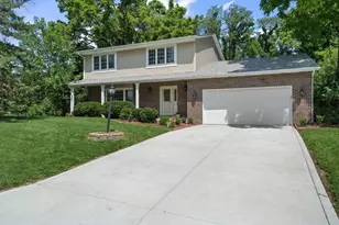 423 Shorewood Ct, Valparaiso, IN 46385 - Photo 1