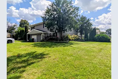 875 W 72nd Court, Merrillville, IN 46410 - Photo 2