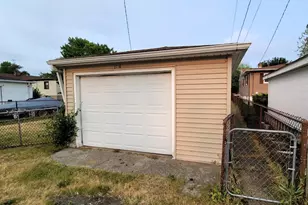 2716 White Oak Ave, Whiting, IN 46394 - Photo 18