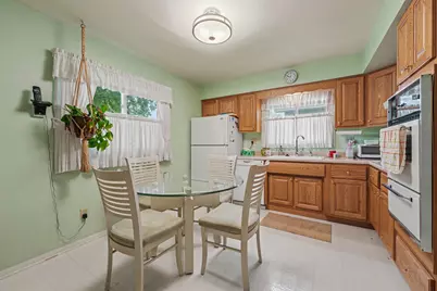 203 E Greenwood Avenue, Crown Point, IN 46307 - Photo 10