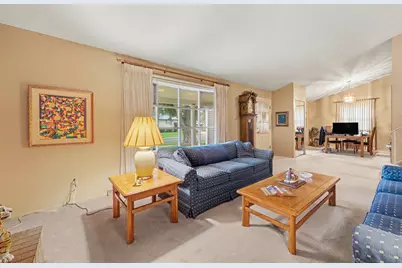 203 E Greenwood Avenue, Crown Point, IN 46307 - Photo 6