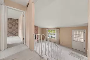 203 E Greenwood Ave, Crown Point, IN 46307 - Photo 12