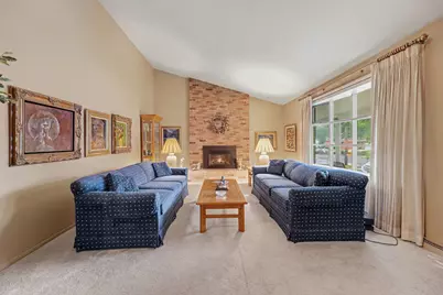 203 E Greenwood Avenue, Crown Point, IN 46307 - Photo 4