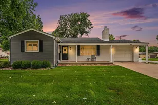 203 E Greenwood Ave, Crown Point, IN 46307 - Photo 1