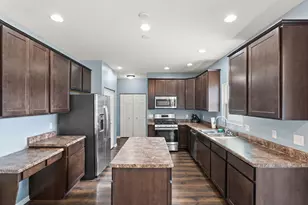 3676 Sagebrook St, Portage, IN 46368 - Photo 6