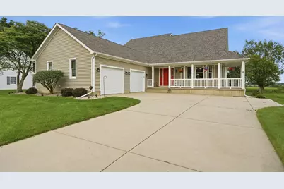 731 Oakbrook Drive, Hebron, IN 46341 - Photo 2
