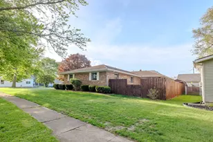 23 S Illinois St, Remington, IN 47977 - Photo 6
