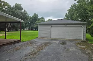 10515 Baker St, Crown Point, IN 46307 - Photo 2