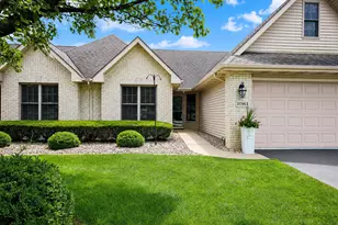 1081 Wildwood Ln, Schererville, IN 46375 - Photo 2