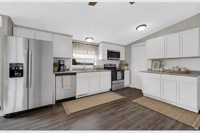 2716 E 450 S, La Porte, IN 46350 - Photo 8