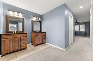 930 Cornwallis Ln, Munster, IN 46321 - Photo 20