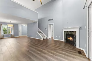 930 Cornwallis Ln, Munster, IN 46321 - Photo 4
