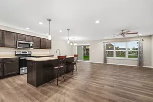 2950 Daintree Wy, Valparaiso, IN 46385 - Photo 4
