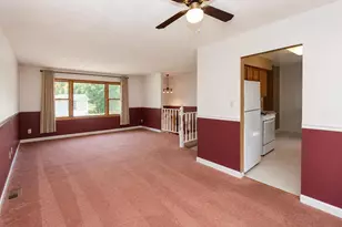 216 Lawndale Pl, Michigan City, IN 46360 - Photo 4