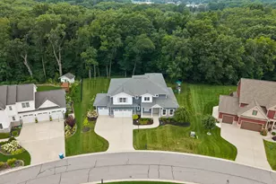 326 W Houghton Dr, Valparaiso, IN 46385 - Photo 70