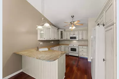 901 Veterans Lane, Crown Point, IN 46307 - Photo 8