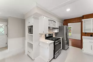 210 W 150 N, Valparaiso, IN 46385 - Photo 18