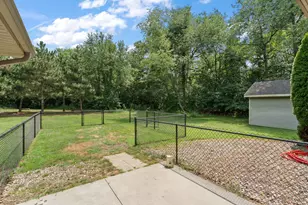 11057 Pleasant Grove Dr, Wheatfield, IN 46392 - Photo 44