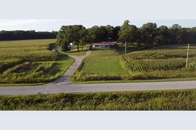 1748 E County Rd 900 N, Wheatfield, IN 46392 - Photo 2