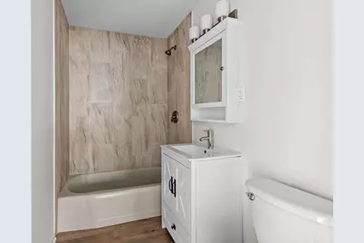 4171 W 39th Avenue, Hobart, IN 46342 - Photo 8
