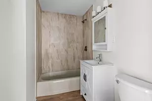 4171 W 39th Ave, Hobart, IN 46342 - Photo 8