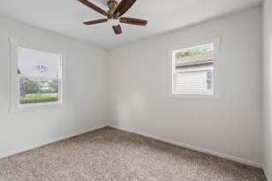 4171 W 39th Ave, Hobart, IN 46342 - Photo 10