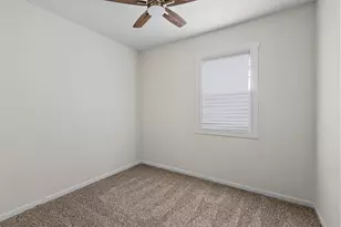 4171 W 39th Ave, Hobart, IN 46342 - Photo 12