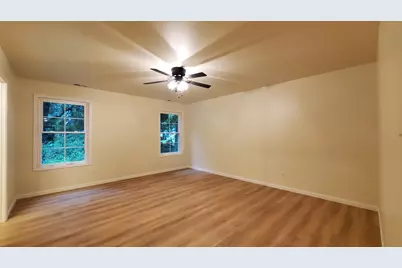 303 E Washington Street, Kentland, IN 47951 - Photo 6