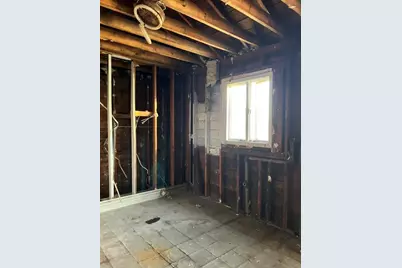 2037 Delaware Street, Gary, IN 46407 - Photo 6