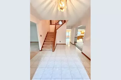 1429 Lakeview Drive, Schererville, IN 46375 - Photo 10