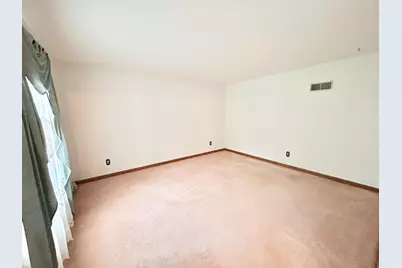 1429 Lakeview Drive, Schererville, IN 46375 - Photo 12