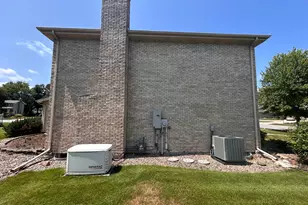 1429 Lakeview Dr, Schererville, IN 46375 - Photo 4